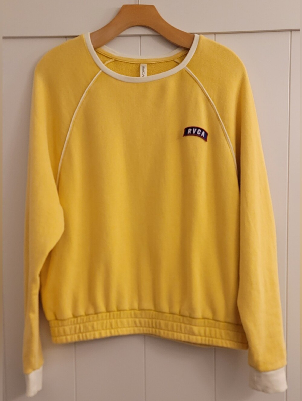 RVCA Yellow Pullover Sweatshirt with White Trim Size M